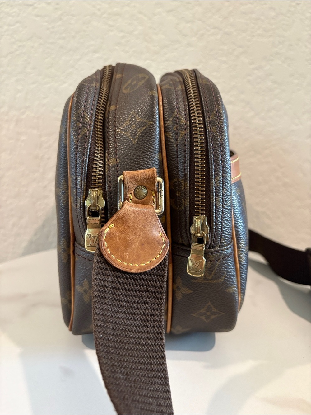 Louis Vuitton Reporter PM
Brown Monogram Crossbody Bag - Picture 7 of 15